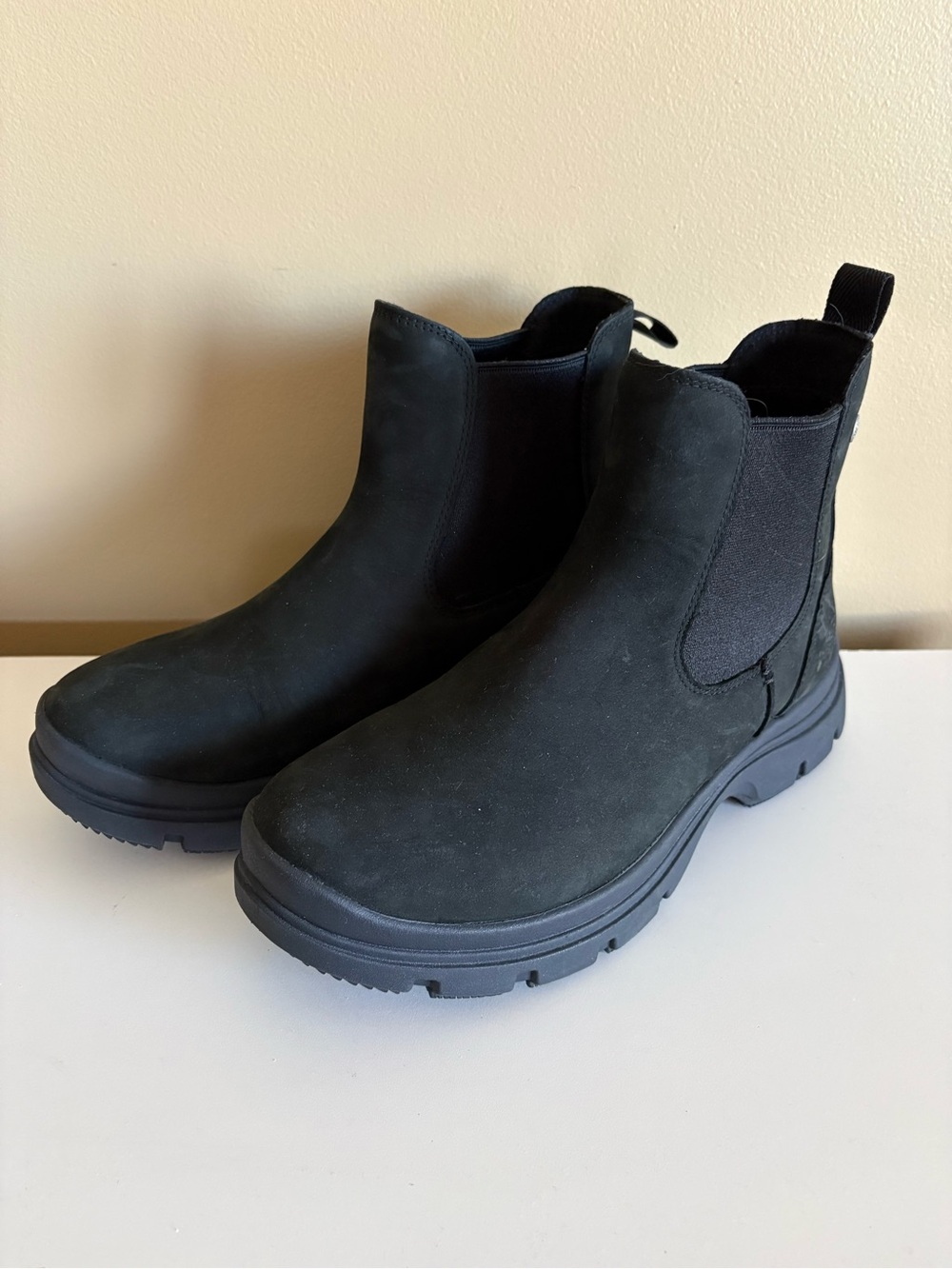 Keen Women's Kosa Chelsea Black Leather Boots Size 8